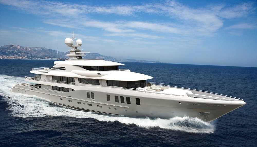 plvs vltra yacht